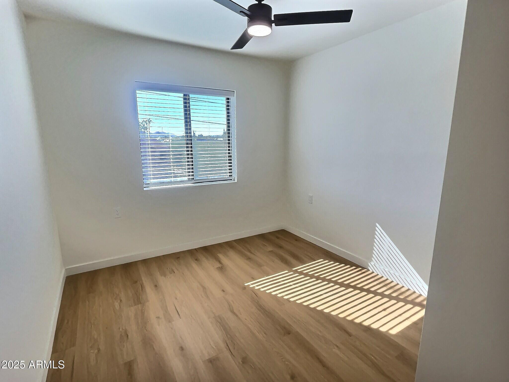2502 E Paradise Lane - Photo 31