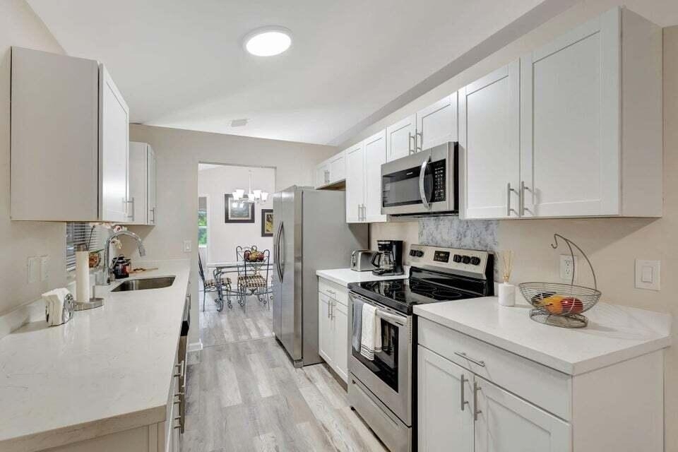 12969 54th Street N - Photo 18