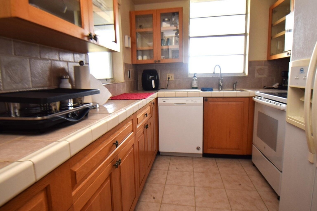 109 Paradise Harbour Boulevard - Photo 13