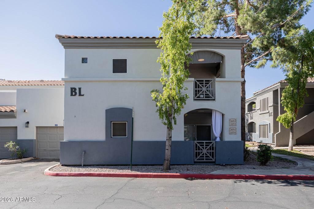 600 W Grove Parkway - Photo 1