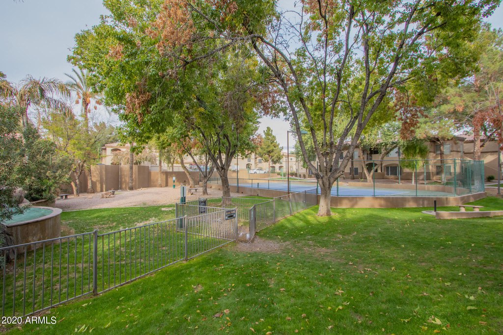 600 W Grove Parkway - Photo 26