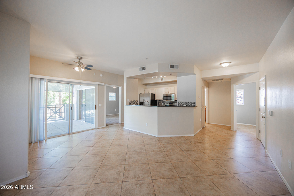 600 W Grove Parkway - Photo 5