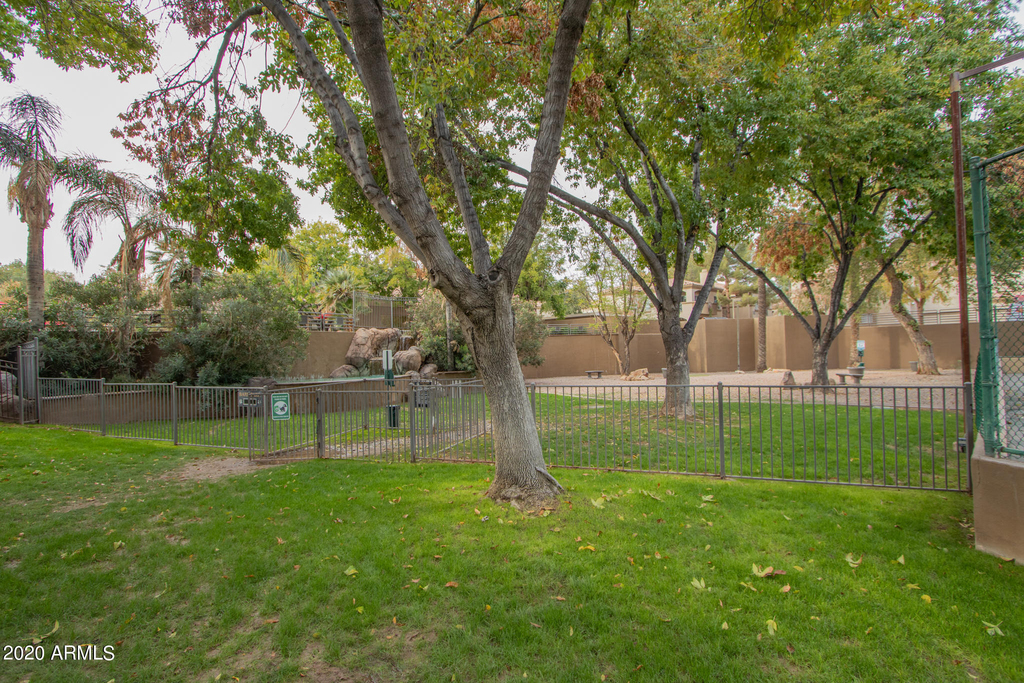 600 W Grove Parkway - Photo 28