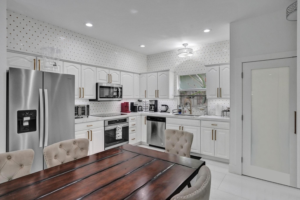 833 Sw 17th Street - Photo 12