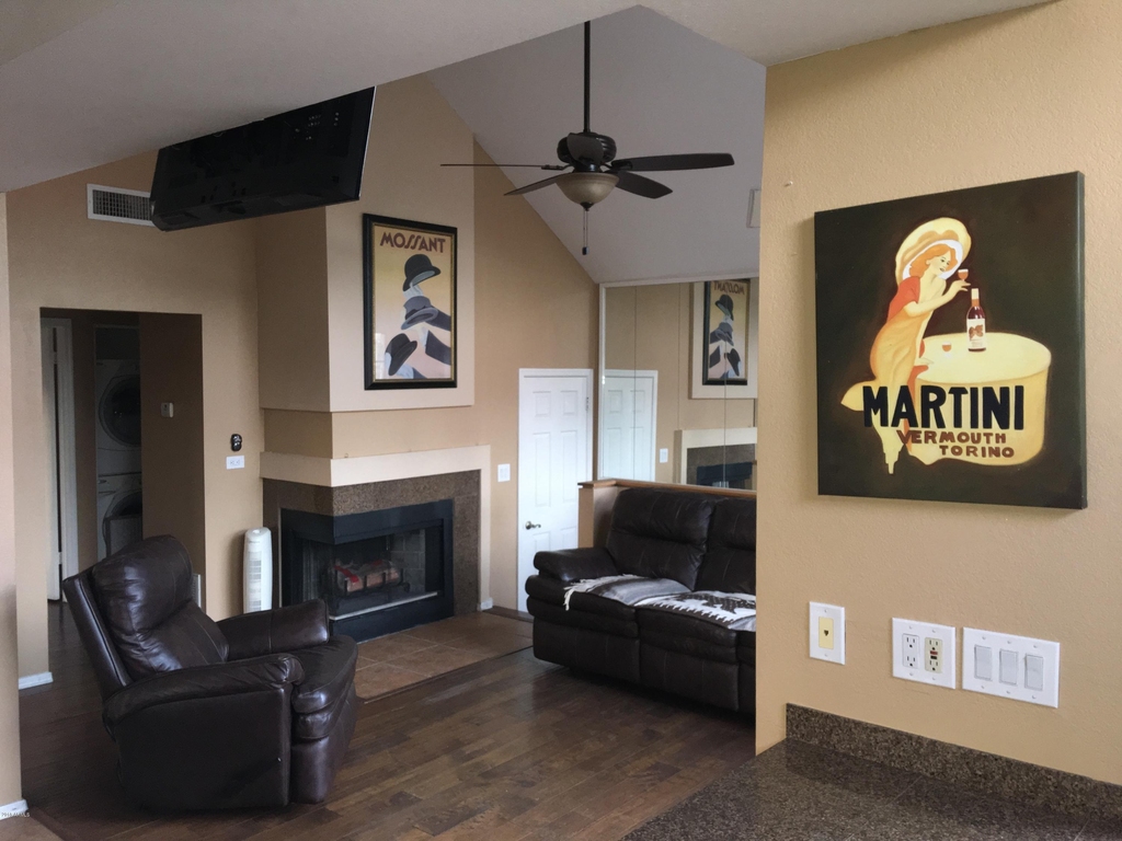 1633 E Lakeside Drive - Photo 18