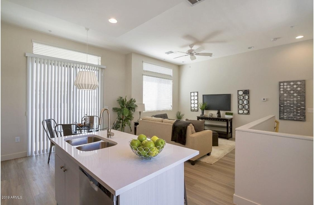 2015 N 50th Street - Photo 4