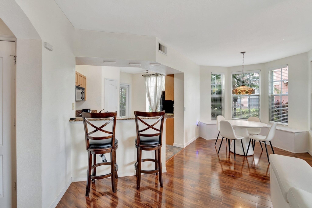 1207 Belmont Place - Photo 15