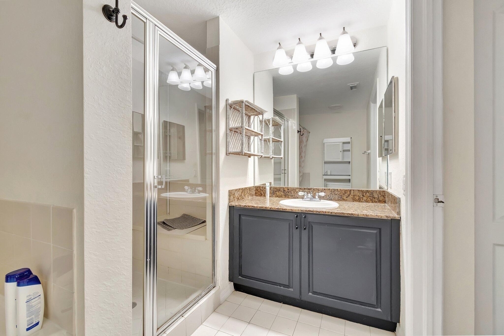 1207 Belmont Place - Photo 26