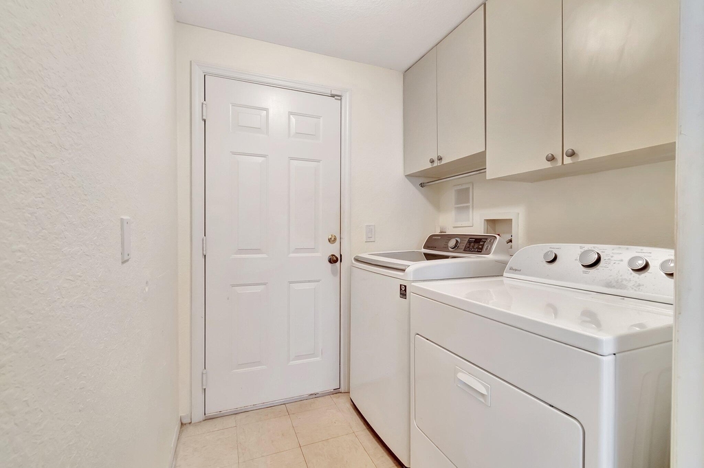 1207 Belmont Place - Photo 30