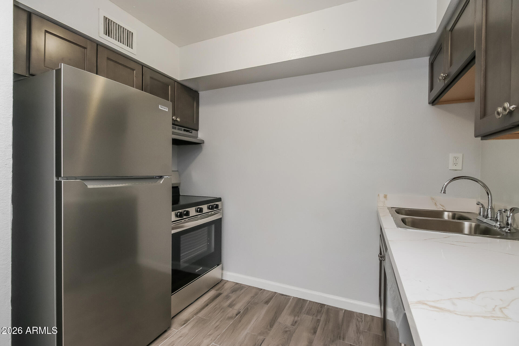 1050 W University Drive - Photo 6