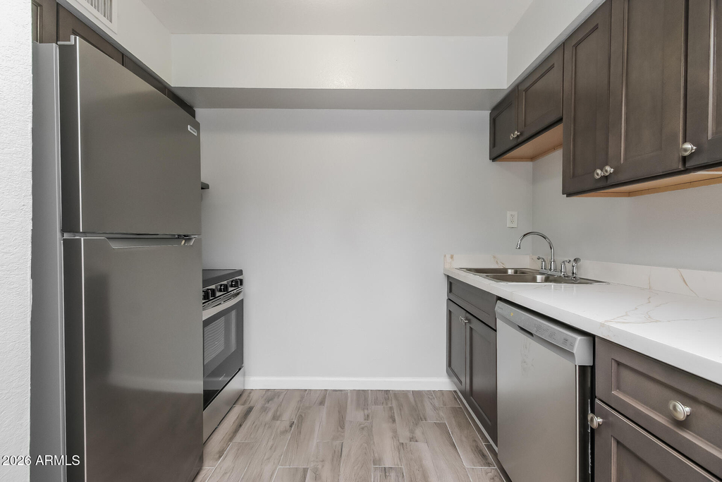 1050 W University Drive - Photo 5