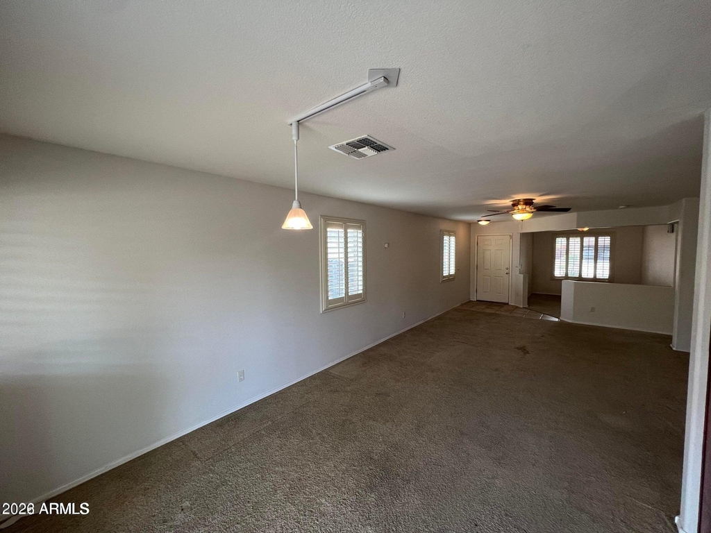 17442 W Watson Lane - Photo 9