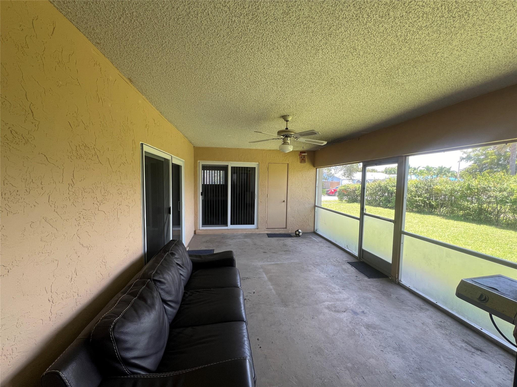 7975 Nw 8th Street - Photo 14