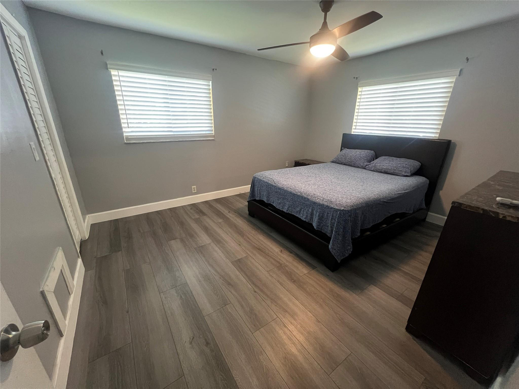 7975 Nw 8th Street - Photo 2