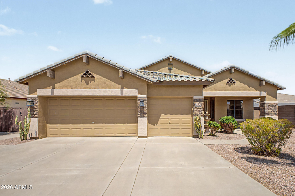 1900 E Woodsman Place - Photo 1