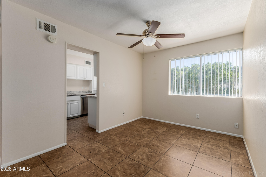 7141 N 16th Street - Photo 4