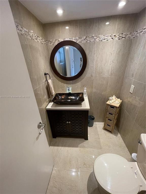 3100 N Palm Aire Drive - Photo 8