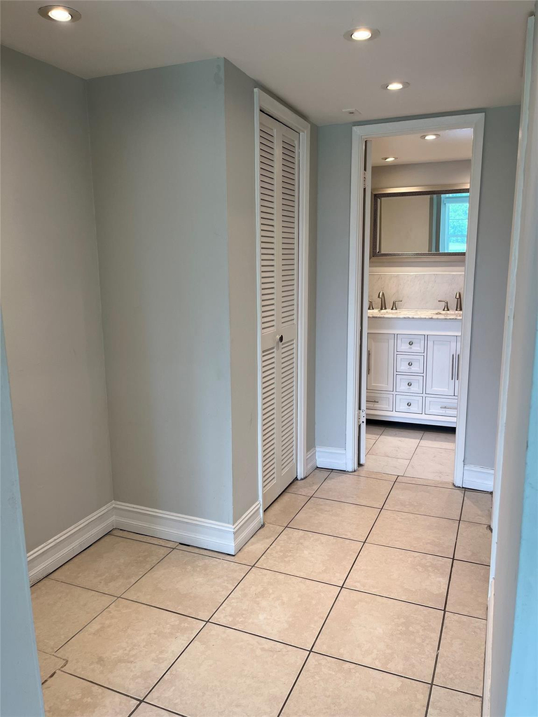 3100 N Palm Aire Drive - Photo 12