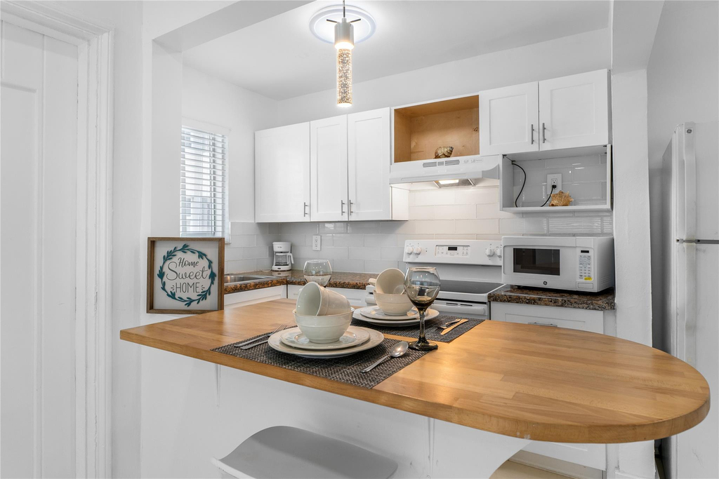 343 Van Buren Street - Photo 4