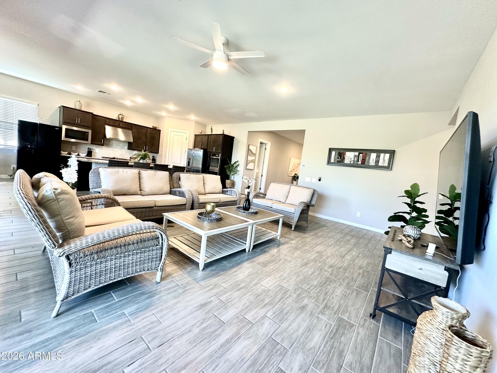 8024 W State Avenue - Photo 20