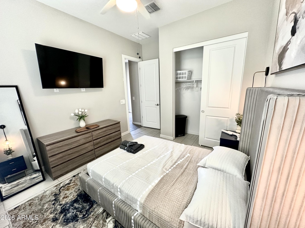 8024 W State Avenue - Photo 4