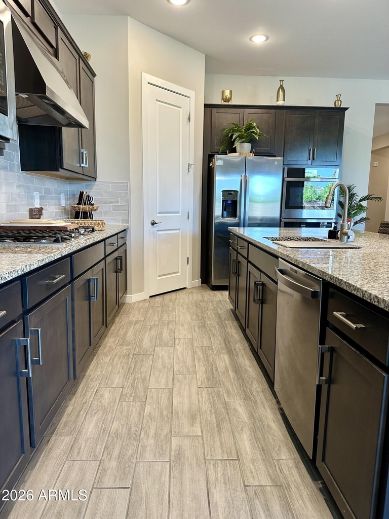 8024 W State Avenue - Photo 26