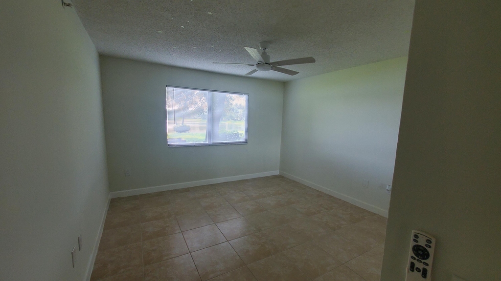 5011 Wiles Road - Photo 20