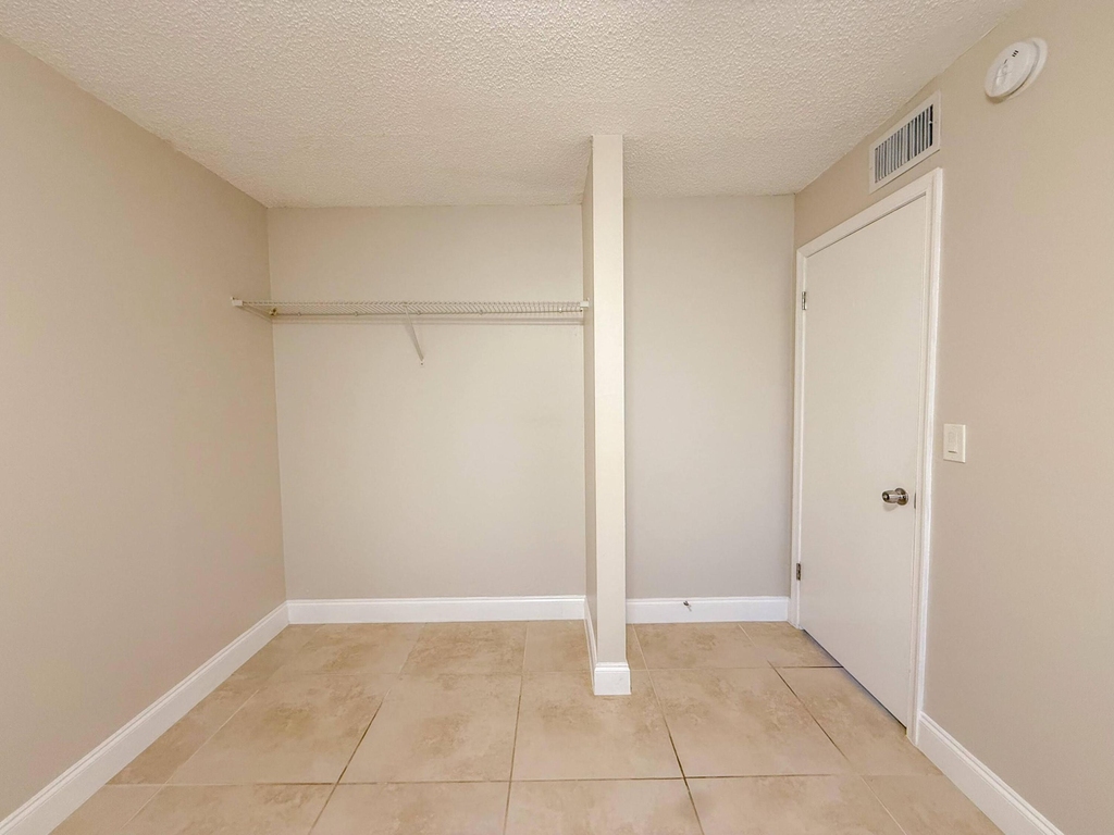 1719 N Congress Avenue - Photo 14