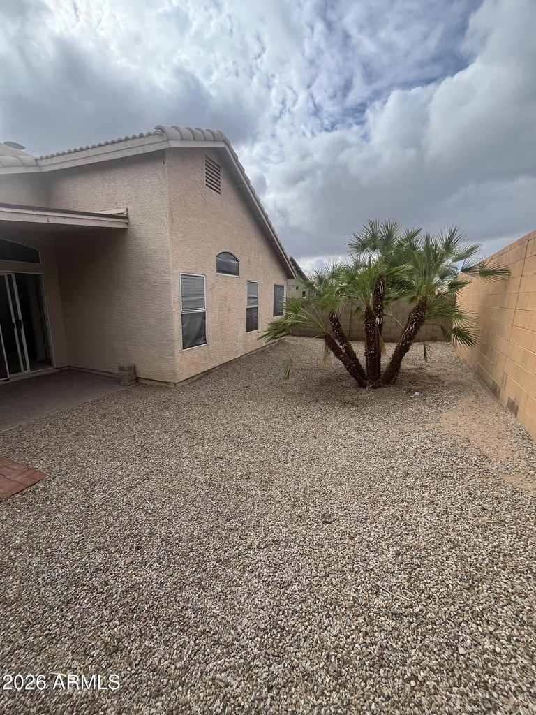 7228 S Roberts Road - Photo 26