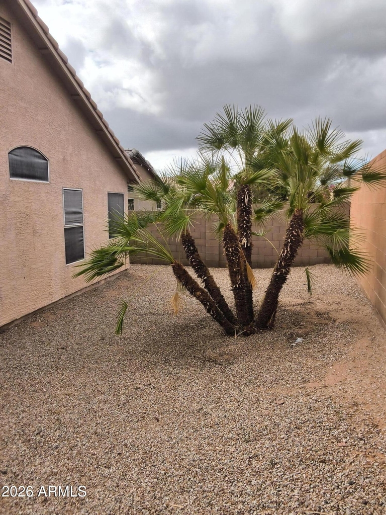 7228 S Roberts Road - Photo 24