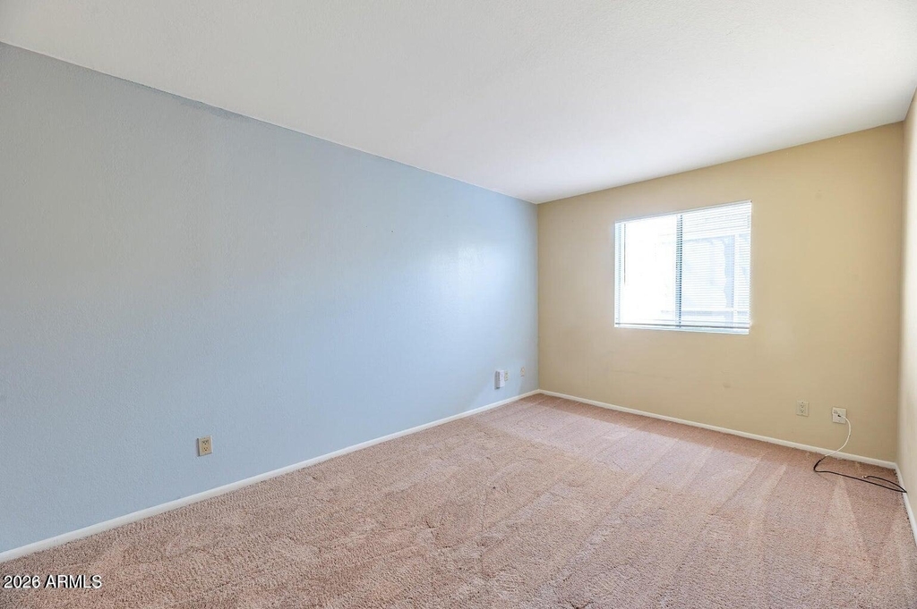 10720 E Mercer Lane - Photo 12