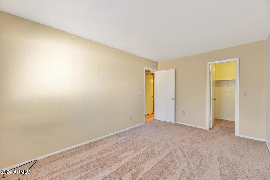 10720 E Mercer Lane - Photo 11