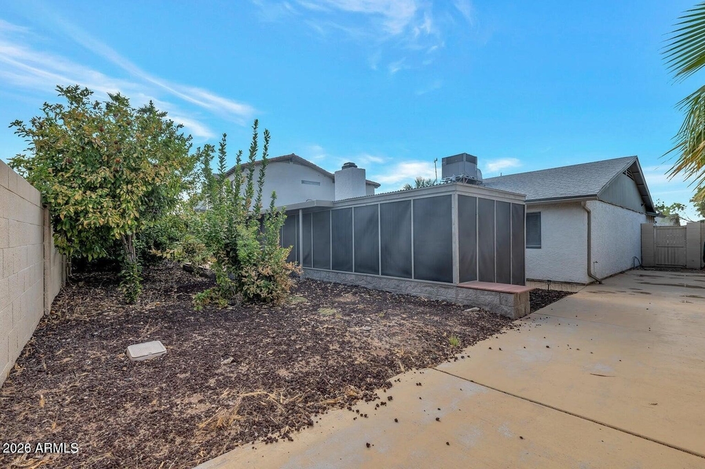 10720 E Mercer Lane - Photo 14