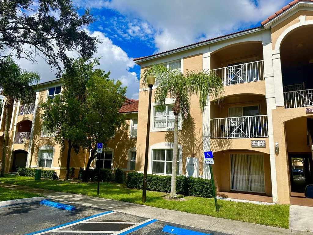 5620 Nw 61st Street - Photo 0