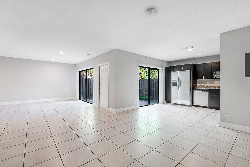 1785 N Congress Avenue - Photo 14