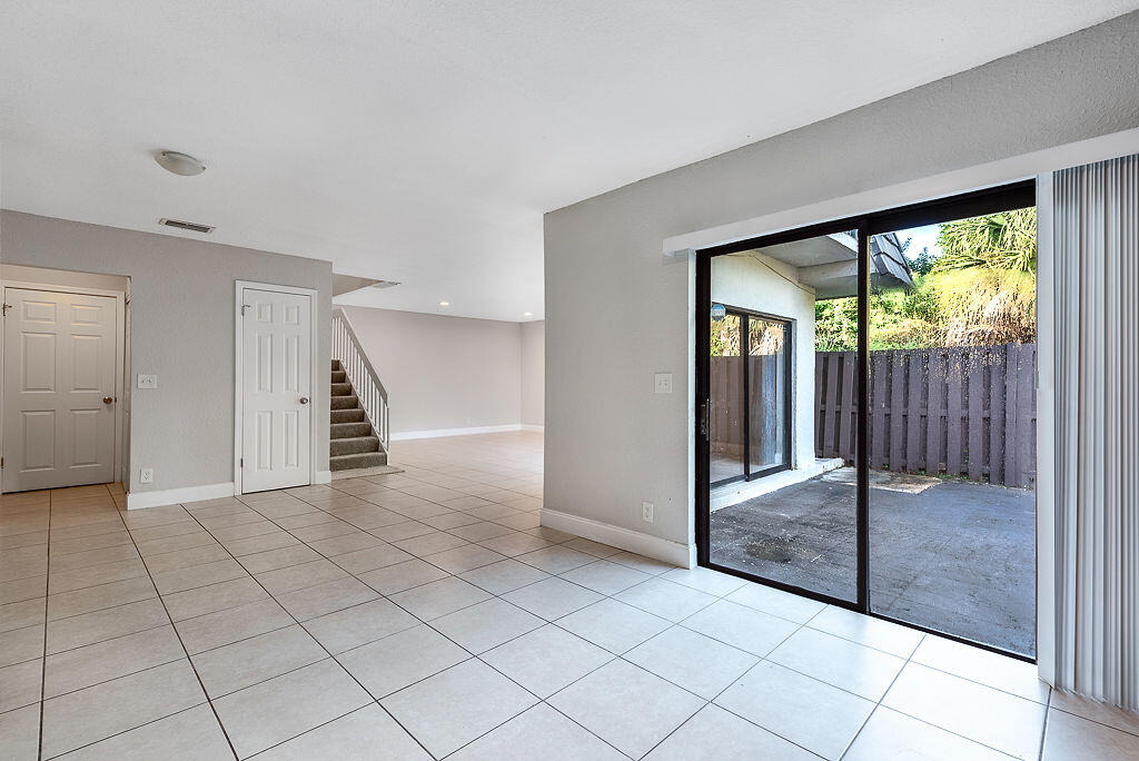 1785 N Congress Avenue - Photo 18