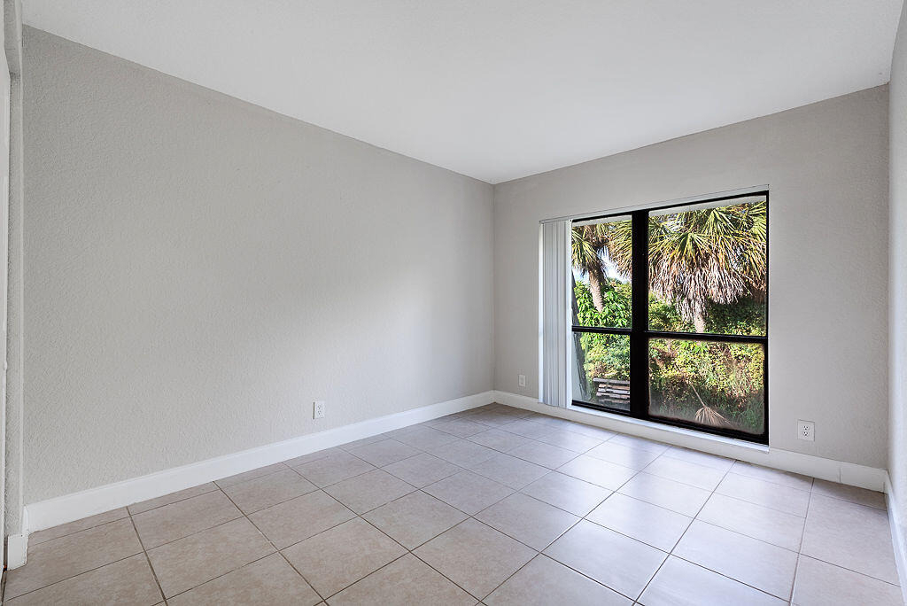 1785 N Congress Avenue - Photo 19