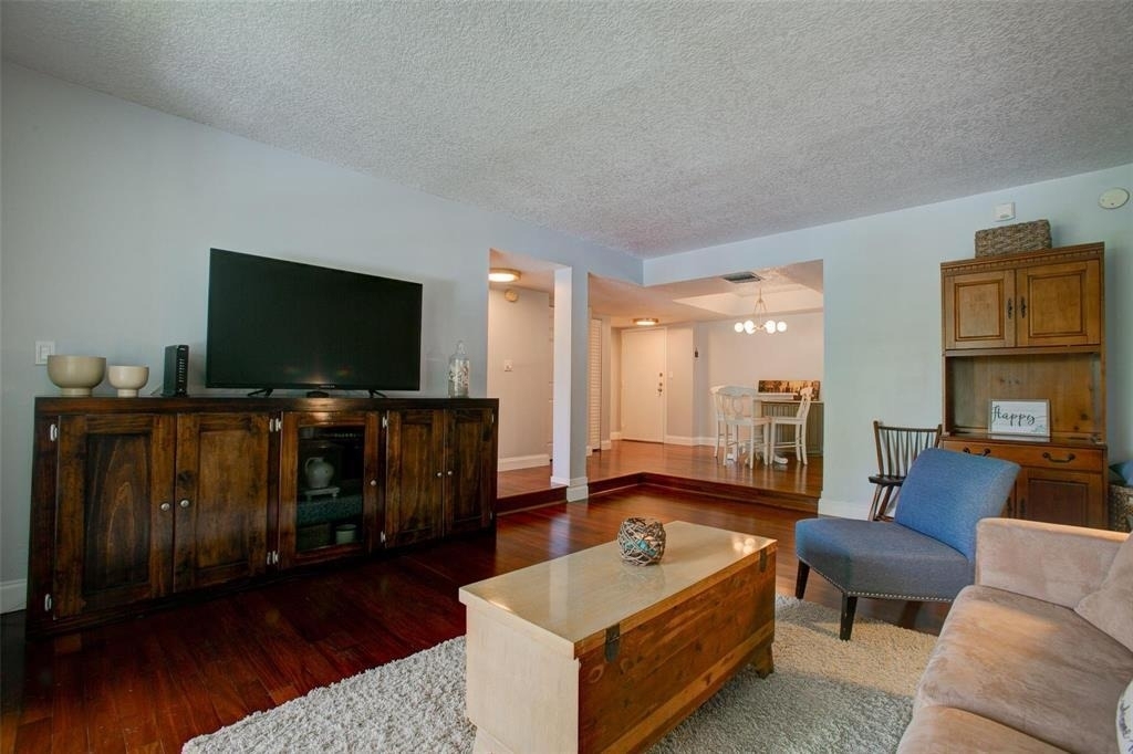 3740 Inverrary Drive - Photo 2