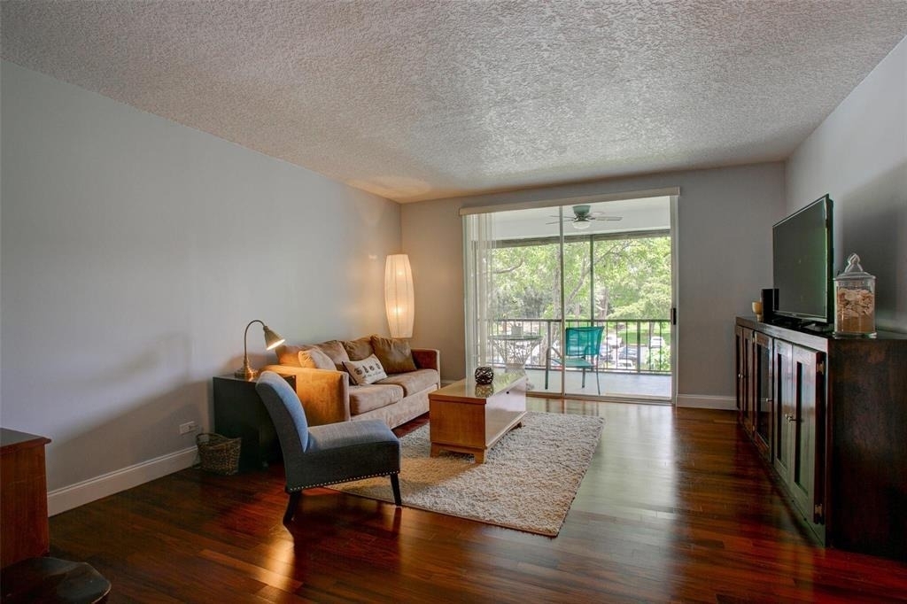 3740 Inverrary Drive - Photo 3