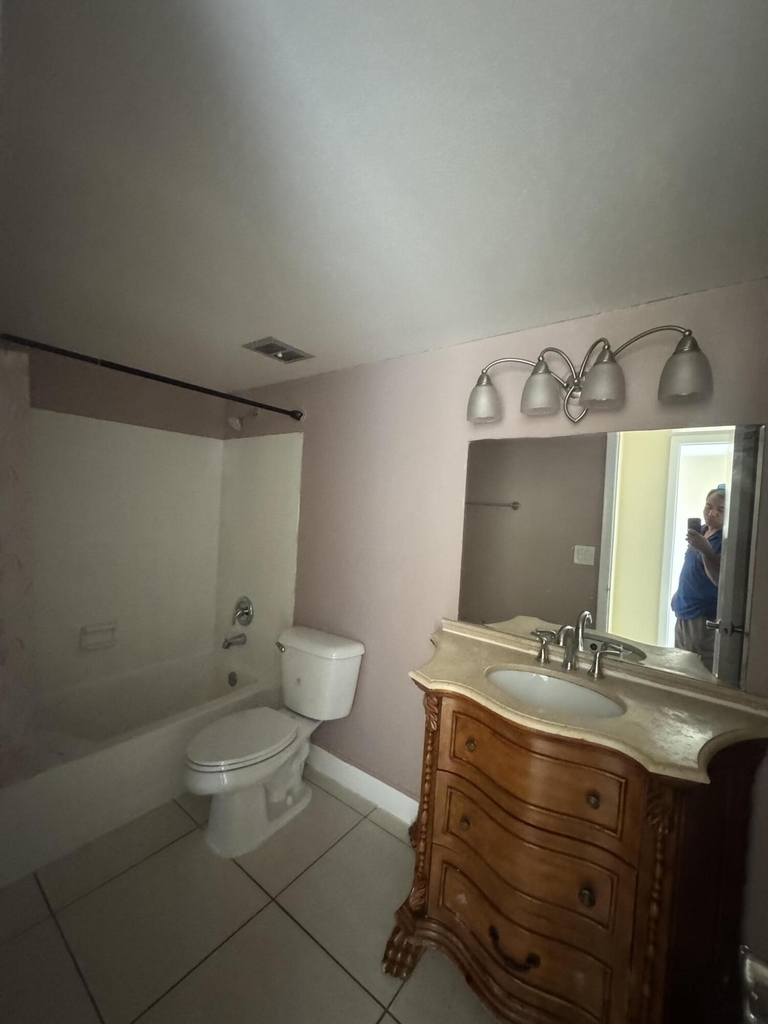 1241 Sw 46th Avenue - Photo 12