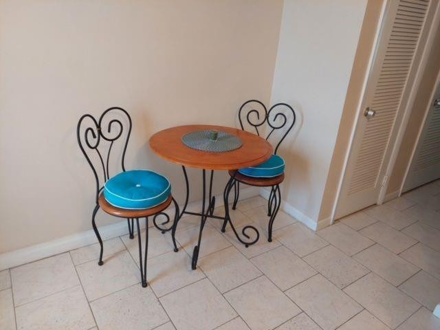 232 Hibiscus Avenue - Photo 3
