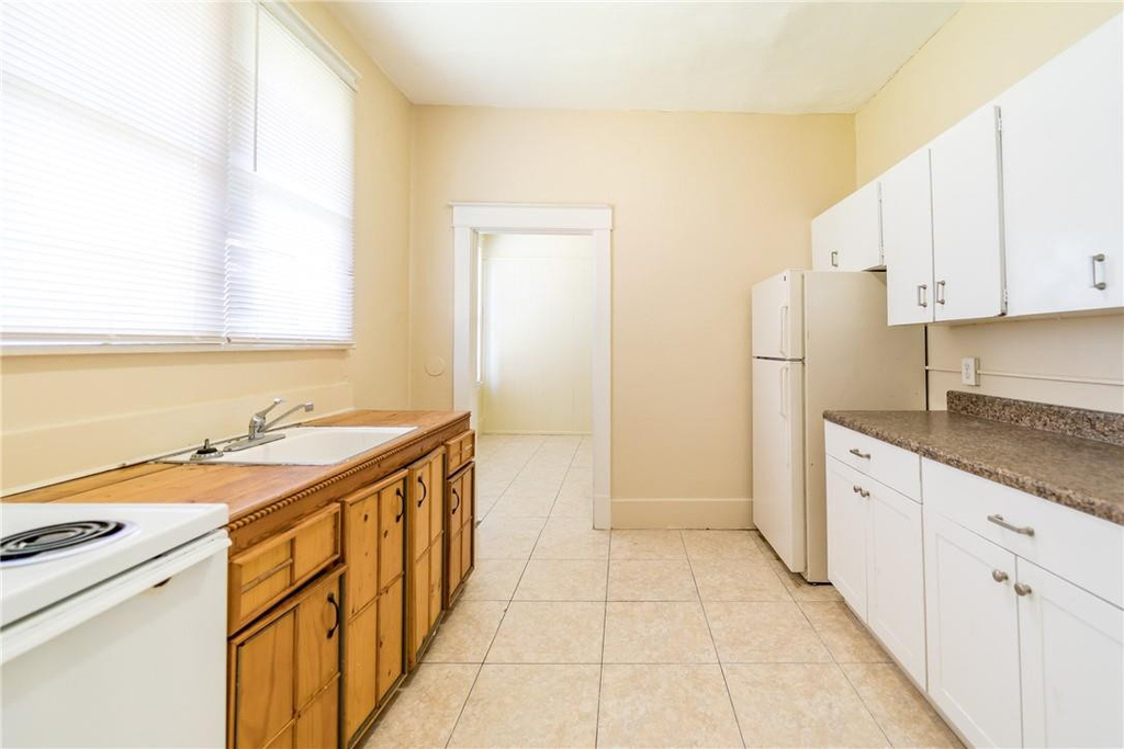 541 Ne 2nd Avenue - Photo 1