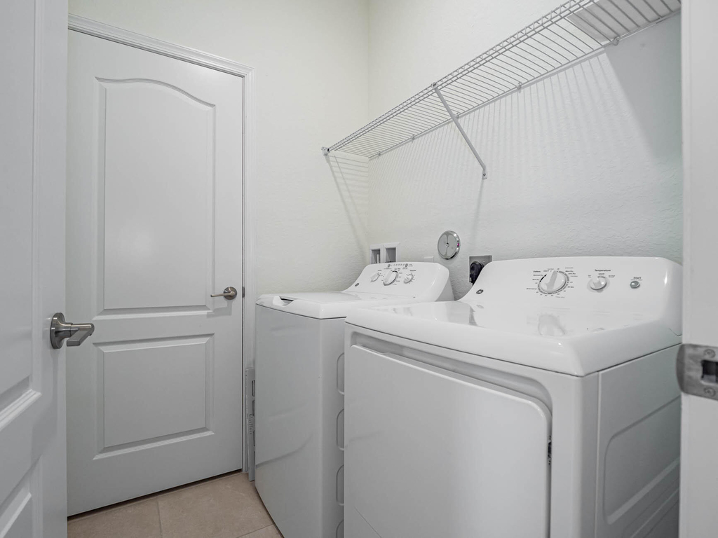 10032 W Villa Circle - Photo 16