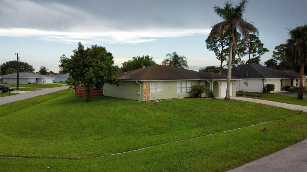 1901 Sw Dorado Lane - Photo 16