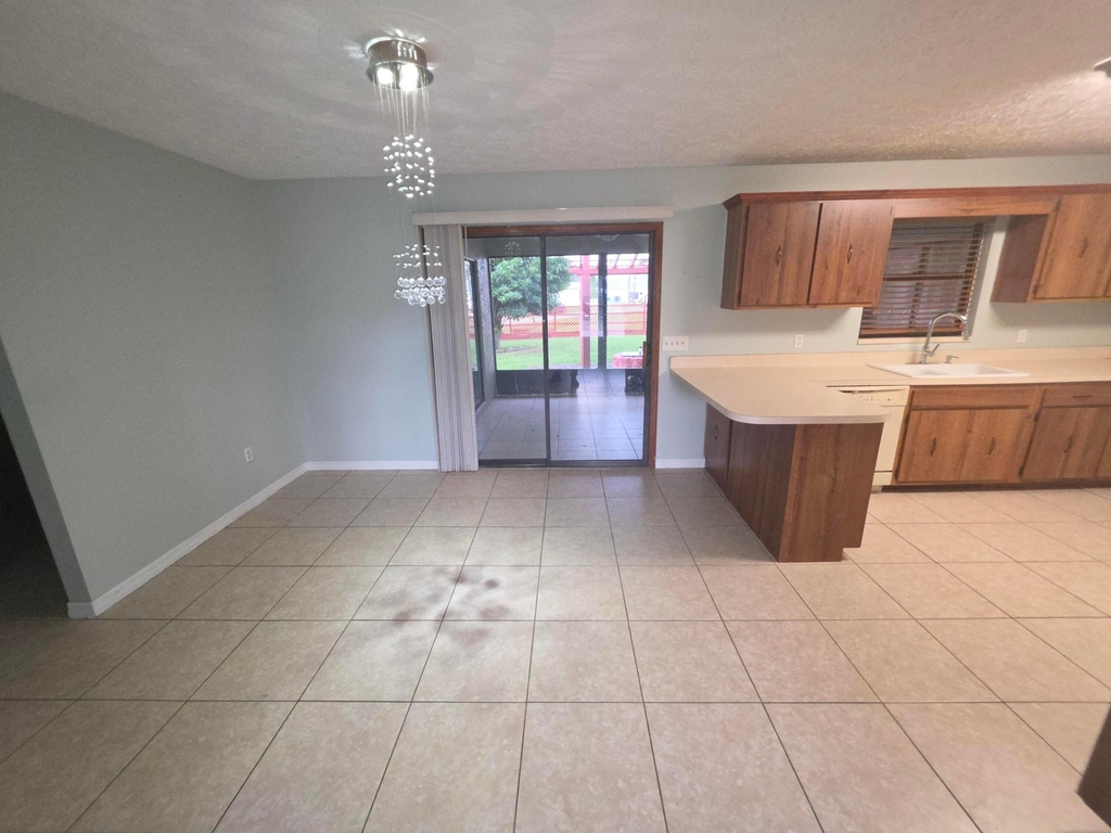 1901 Sw Dorado Lane - Photo 5