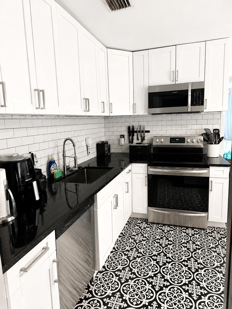 617 N D Street - Photo 3