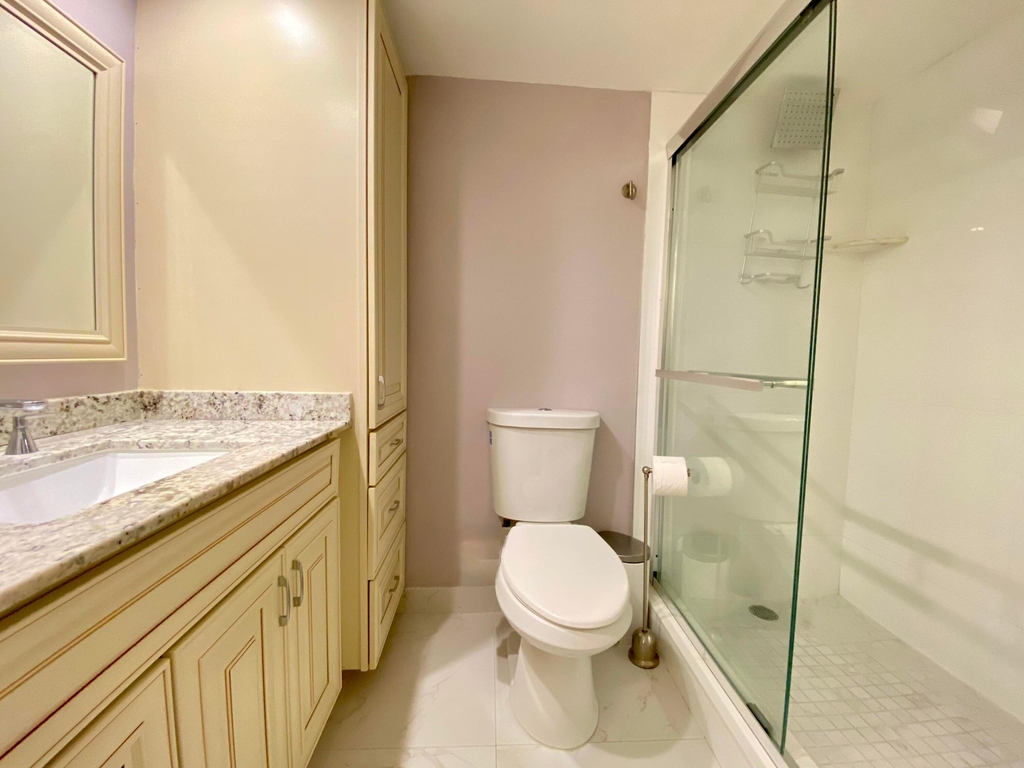 3800 Oaks Clubhouse Drive - Photo 8