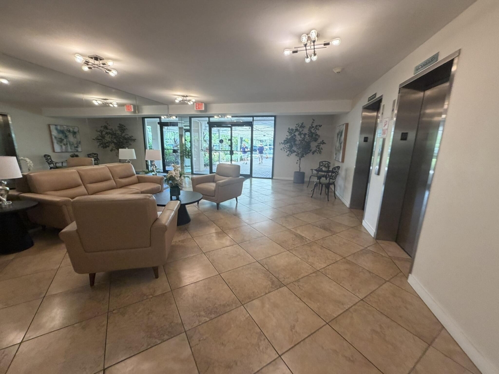 3800 Oaks Clubhouse Drive - Photo 18