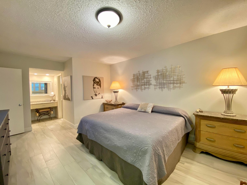 3800 Oaks Clubhouse Drive - Photo 6