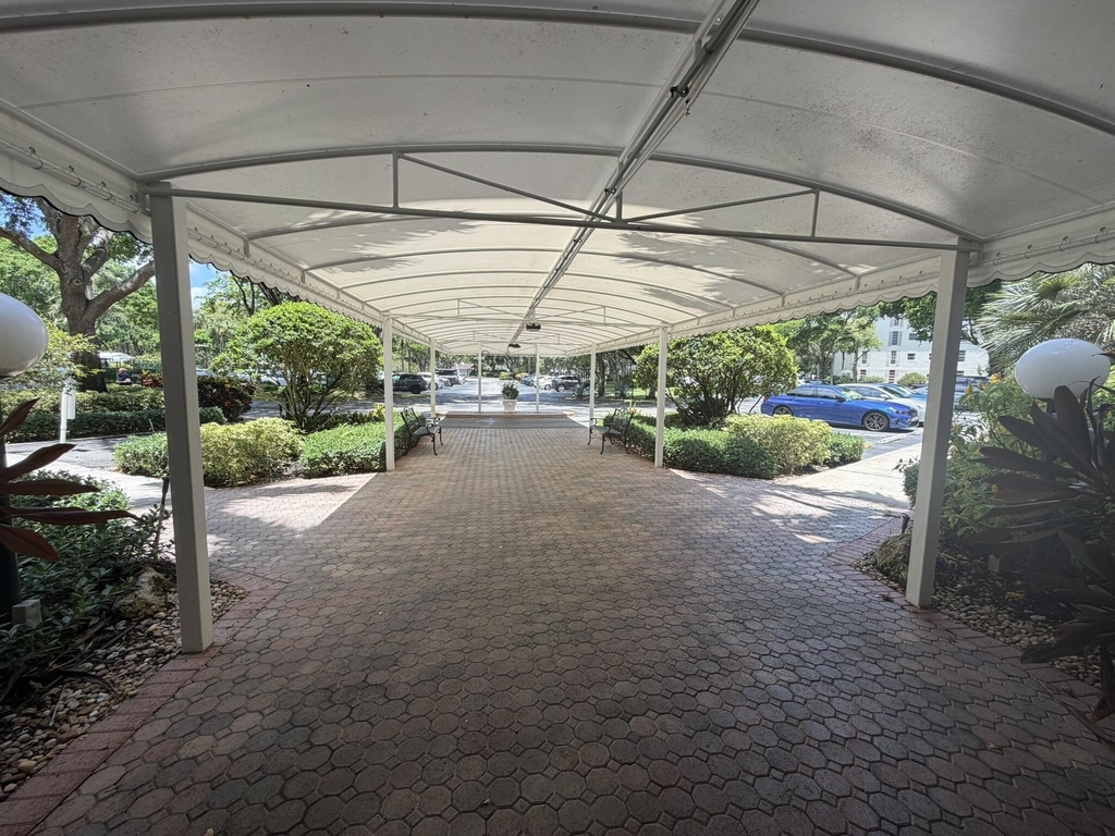 3800 Oaks Clubhouse Drive - Photo 19